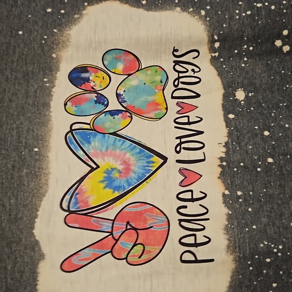 GILDAN 'Peace Love Dogs' multicolor graphic tee gray Medium faux splatter - Picture 6 of 6